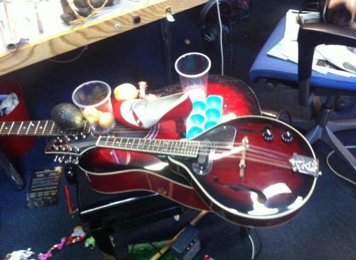 Mandoline guitare Radio show CAPTION